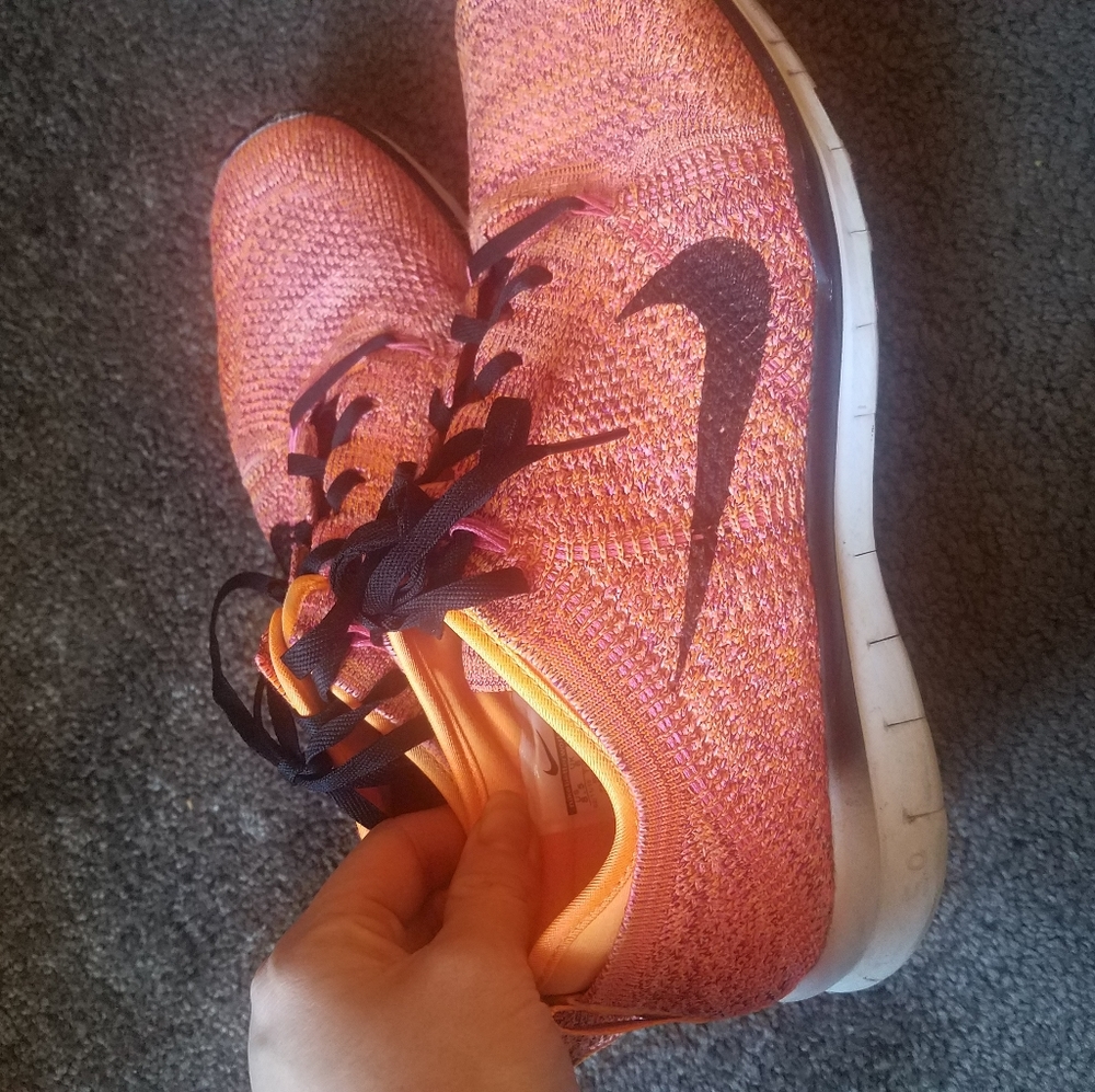 Nike free run flyknit womens size 8.5